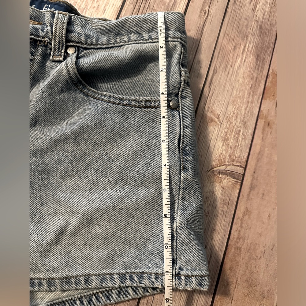 One pair of Levi’s Vintage Silvertab denim shorts.